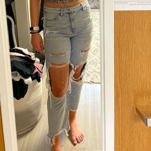 American Eagle Ripped Mom Jean Size 10 Regular